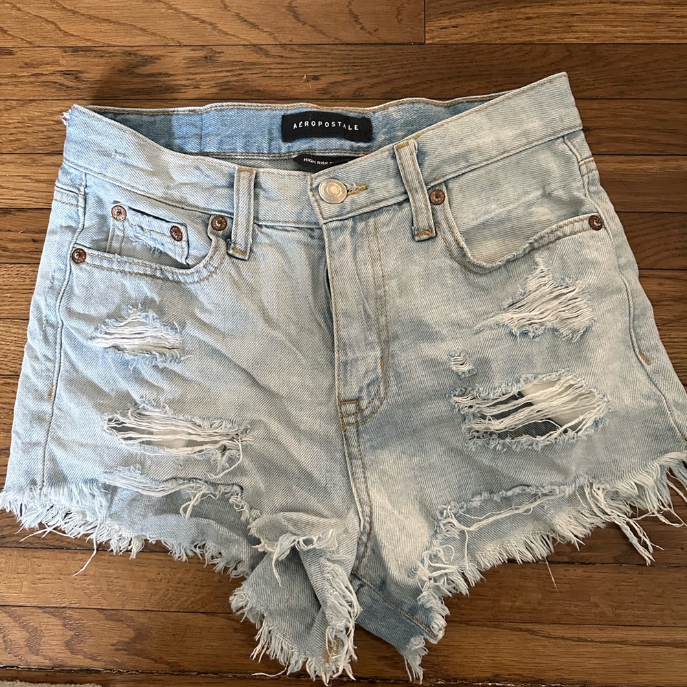 Aeropostale Light Wash Distressed Denim Jean Shorts